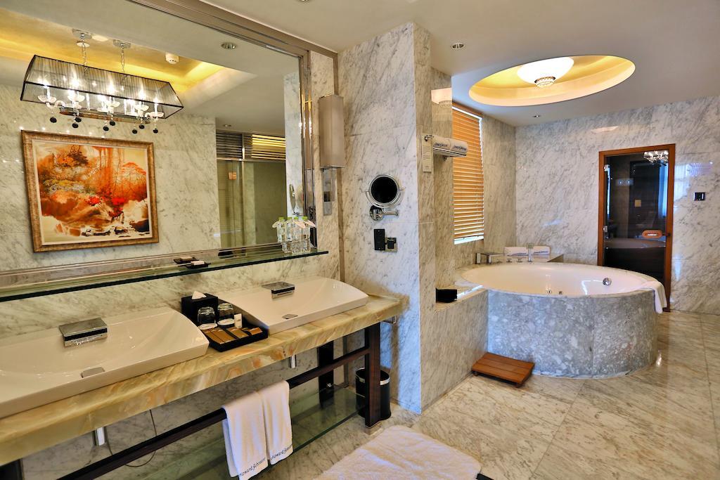 Howard Johnson Kaina Plaza Changzhou Changzhou  Exterior foto