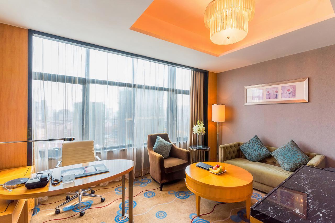 Howard Johnson Kaina Plaza Changzhou Changzhou  Exterior foto
